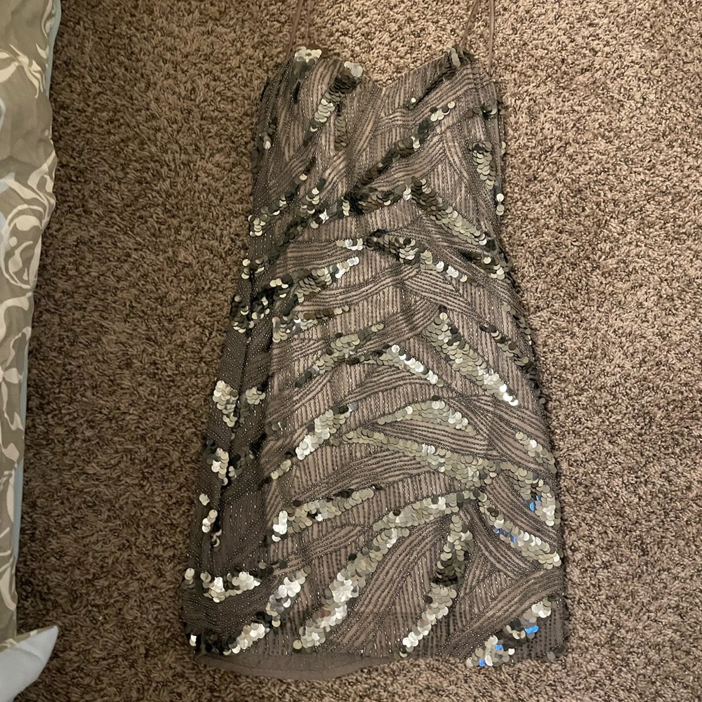 Dress for a wedding or homecoming/ strapless/ size small